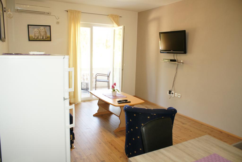 Apartments Martina 比比涅 外观 照片